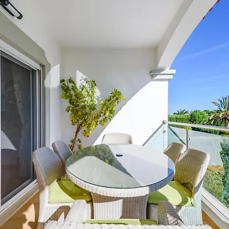 The White House Villa